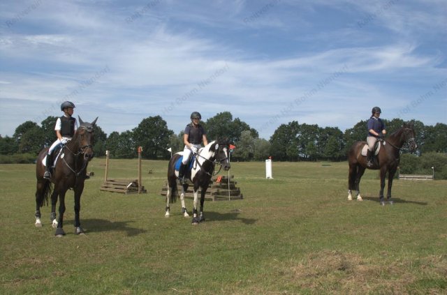 13-37-03_siegerehrung gelndereiter